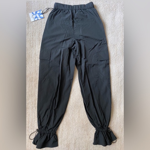 Utility Cargo Pants in black. Diane Von Fusrtenberg x Target - Picture 3 of 5